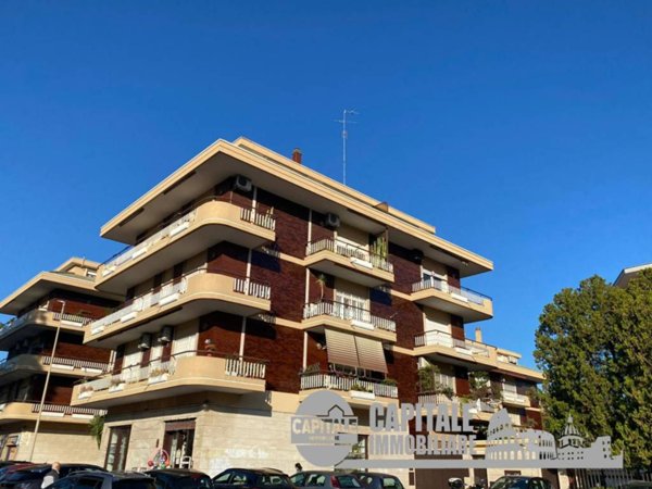 appartamento in vendita a Roma in zona Spinaceto