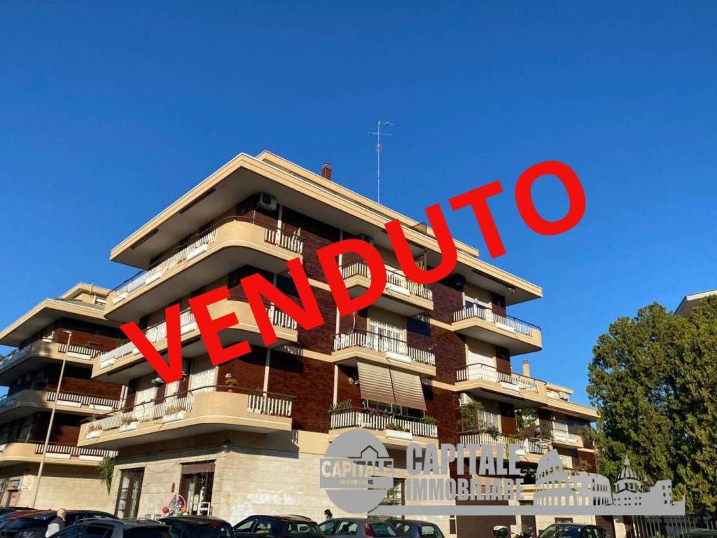 appartamento in vendita a Roma in zona Spinaceto