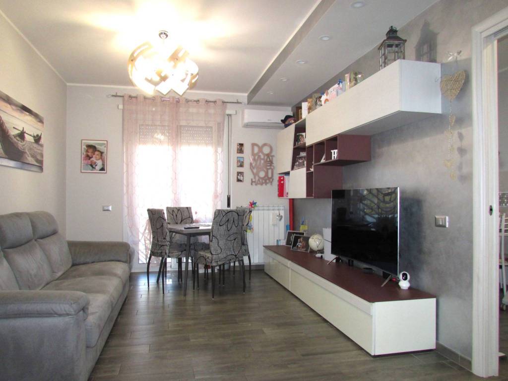 appartamento in vendita a Roma in zona Torre Maura