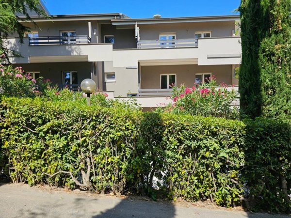 appartamento in vendita a Roma in zona Massimina/Casal Lumbroso