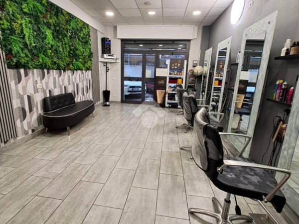 negozio in vendita a Roma in zona Prenestino-Labicano