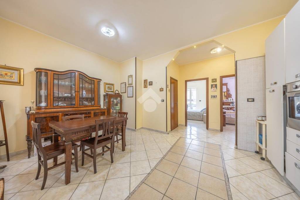 appartamento in vendita a Roma in zona Casal Morena
