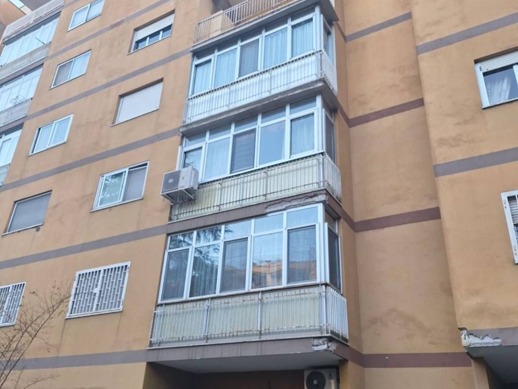 appartamento in vendita a Roma in zona Torre Angela