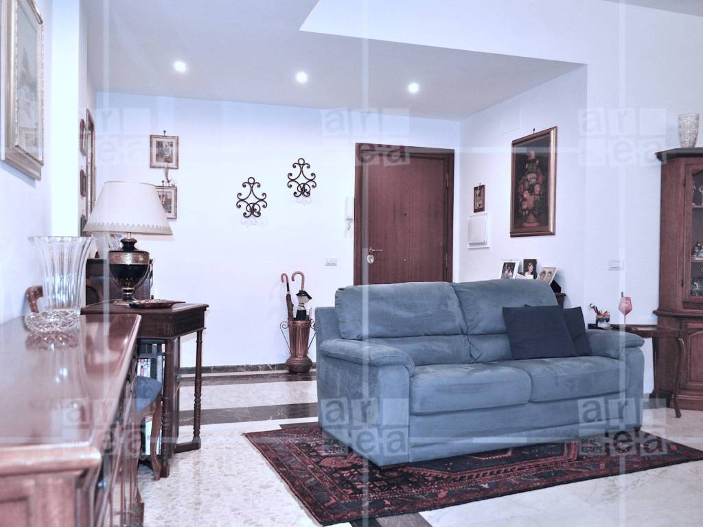 appartamento in vendita a Roma in zona Ardeatino