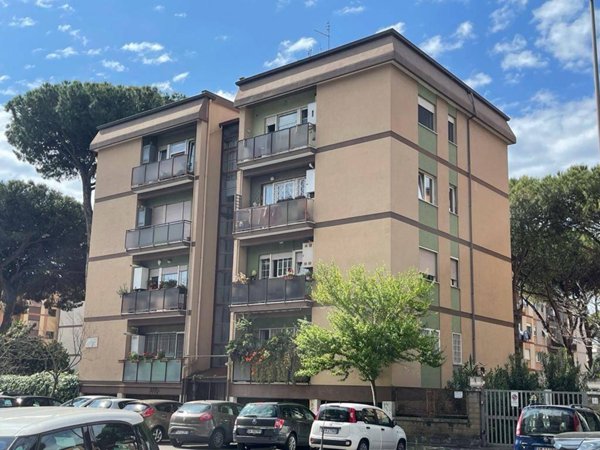 appartamento in vendita a Roma in zona Ostia