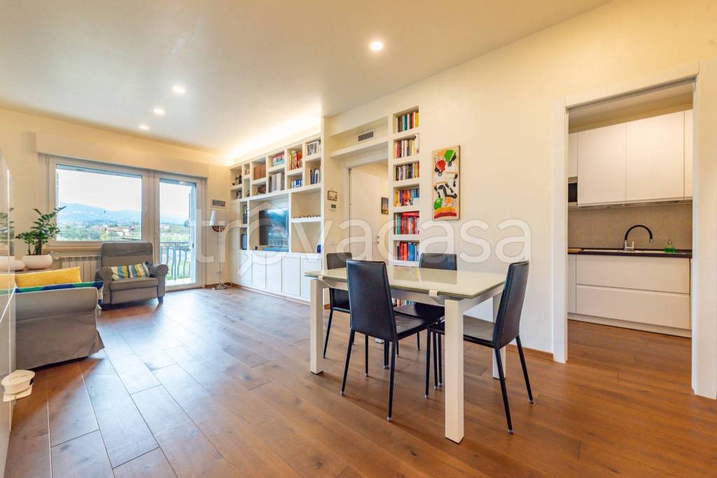 appartamento in vendita a Roma in zona Finocchio