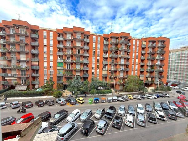 appartamento in vendita a Roma in zona Ardeatino