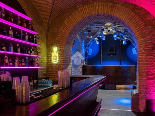 negozio in vendita a Roma in zona Esquilino