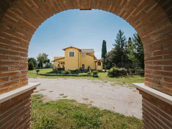 casa indipendente in vendita a Roma in zona Prima Porta