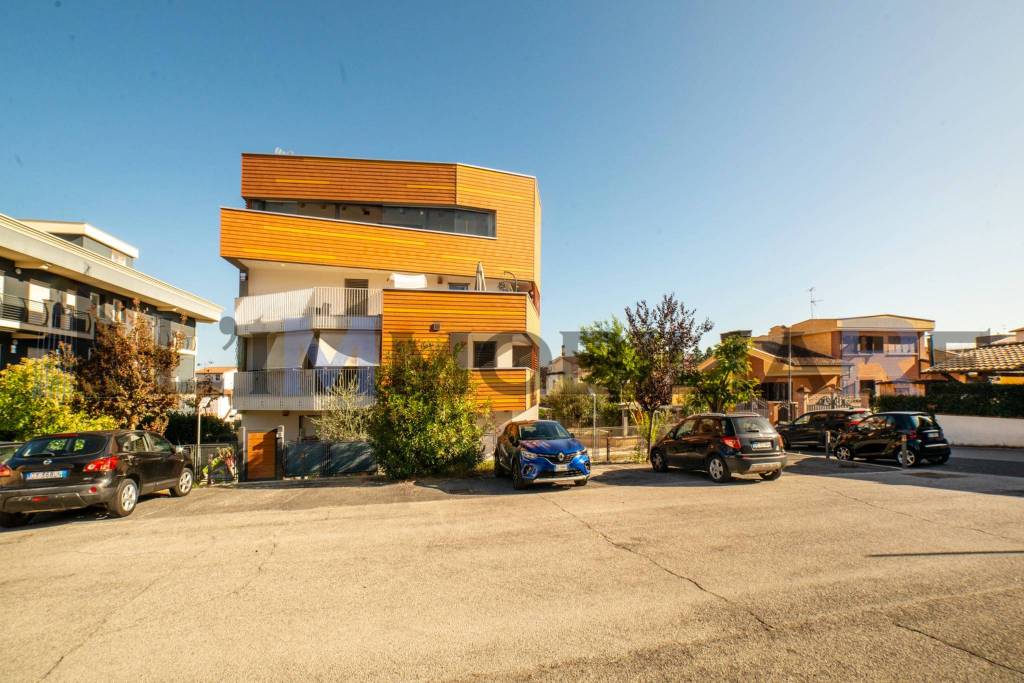 appartamento in vendita a Roma in zona Finocchio