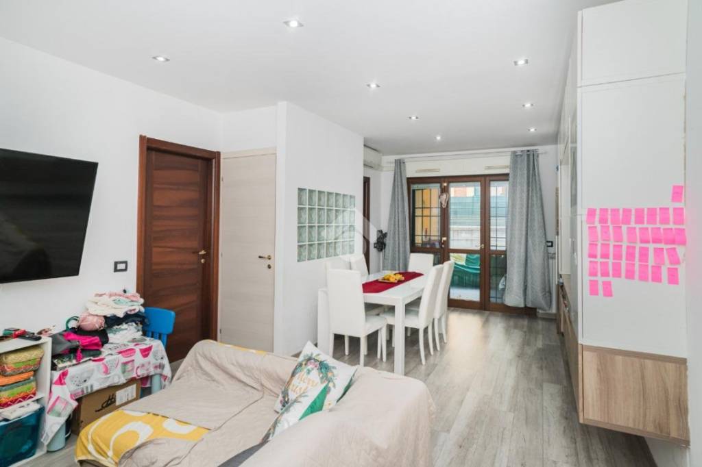 appartamento in vendita a Roma in zona Massimina/Casal Lumbroso