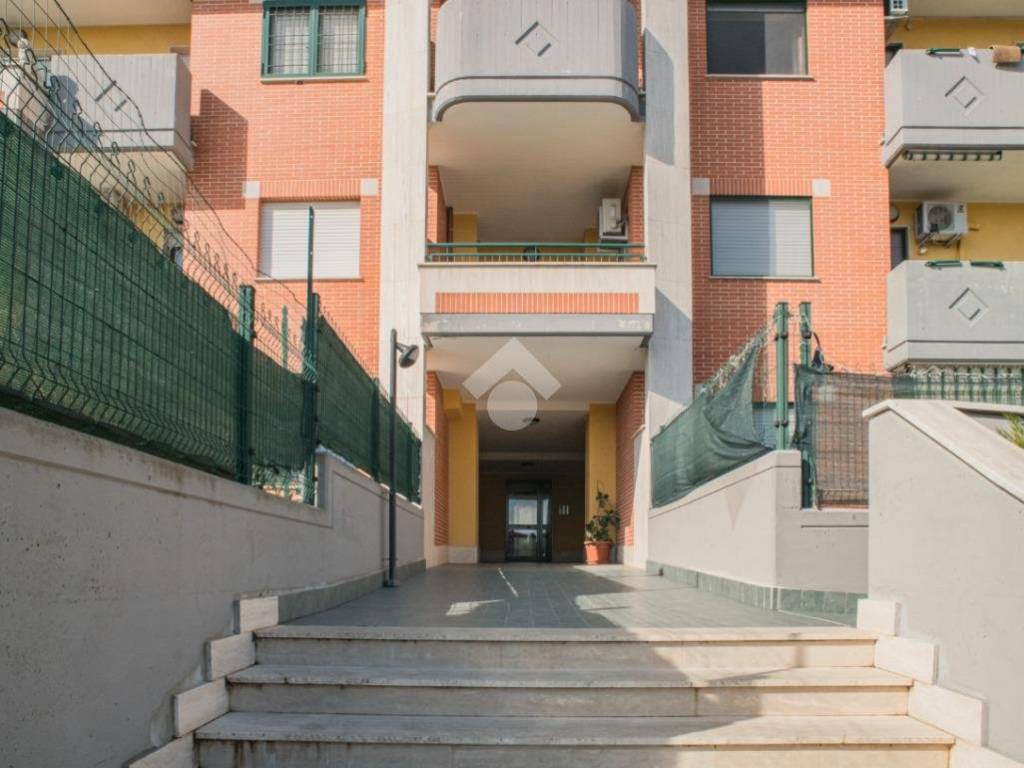 appartamento in vendita a Roma in zona Massimina/Casal Lumbroso