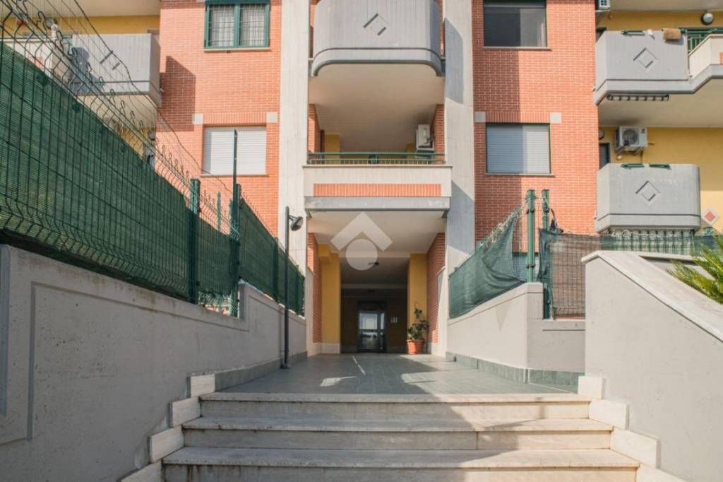 appartamento in vendita a Roma in zona Massimina/Casal Lumbroso