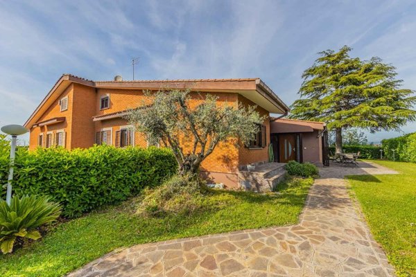 casa indipendente in vendita a Roma in zona Casal Morena