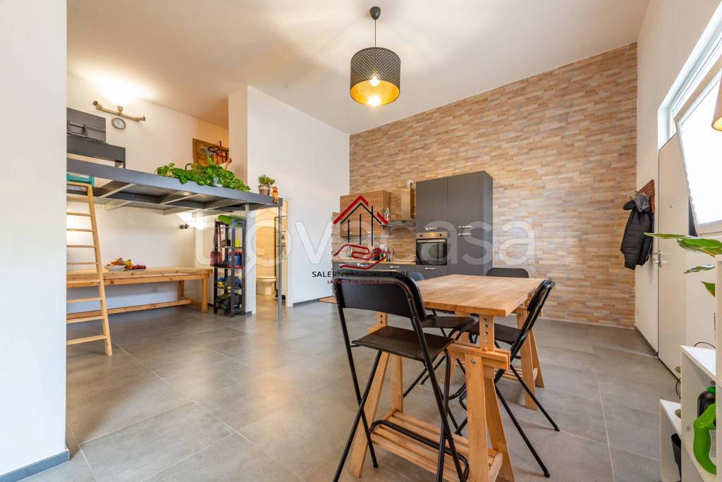 appartamento in vendita a Roma in zona Dragona/Bagnoletto