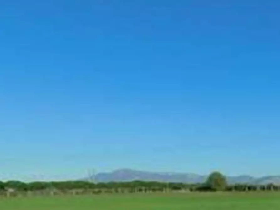 locale di sgombero in vendita a Roma in zona Giardini di Corcolle