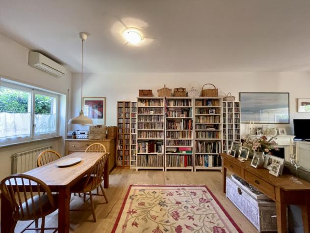 casa indipendente in vendita a Roma in zona Casal Palocco