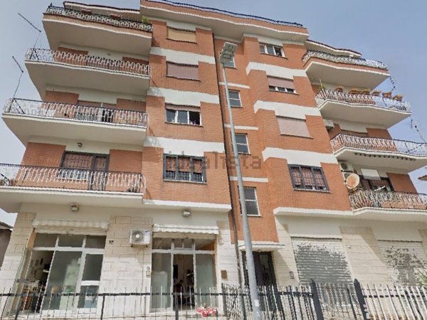 appartamento in vendita a Roma in zona Colle Prenestino