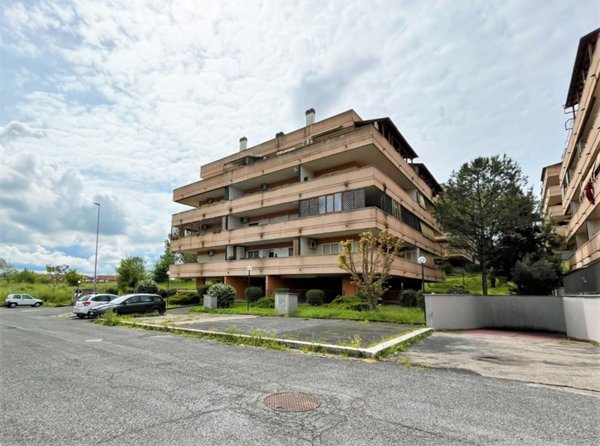 appartamento in vendita a Roma in zona Ponte di Nona