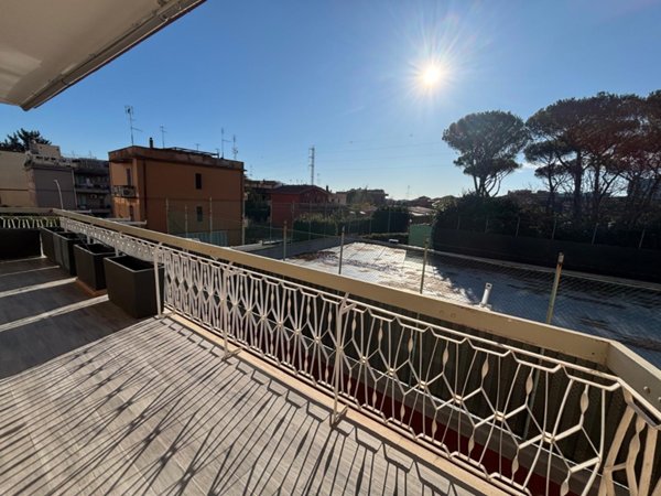 appartamento in vendita a Roma in zona San Basilio