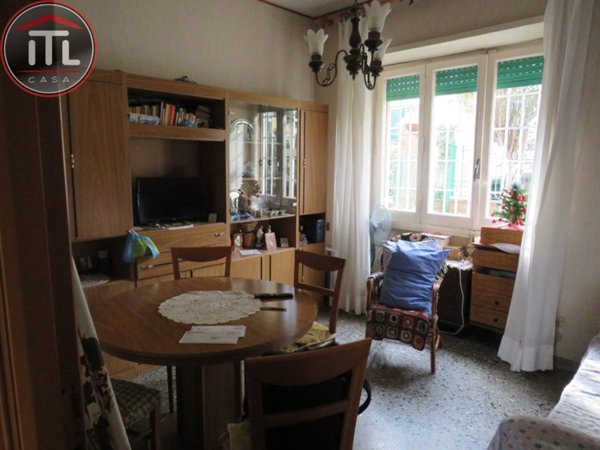 appartamento in vendita a Roma in zona Appio Pignatelli