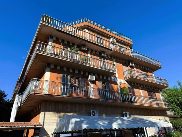 appartamento in vendita a Roma in zona Borghesiana