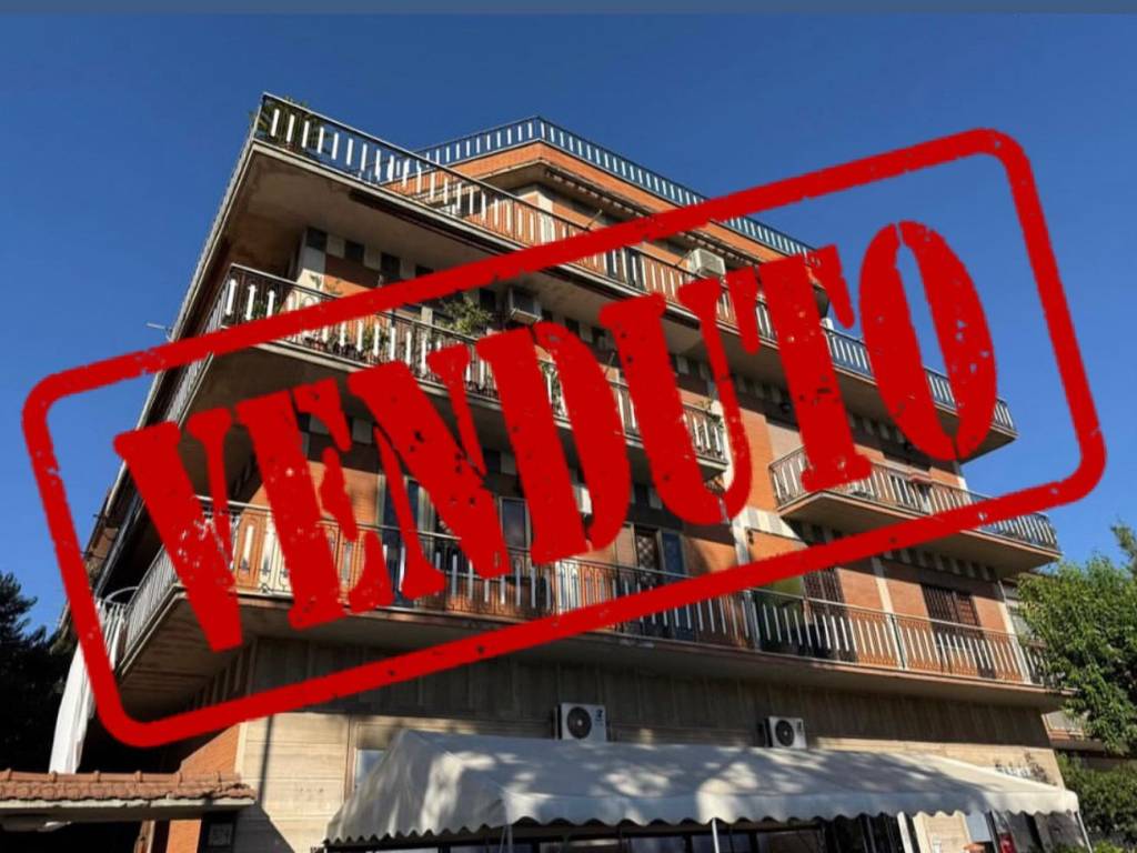 appartamento in vendita a Roma in zona Borghesiana