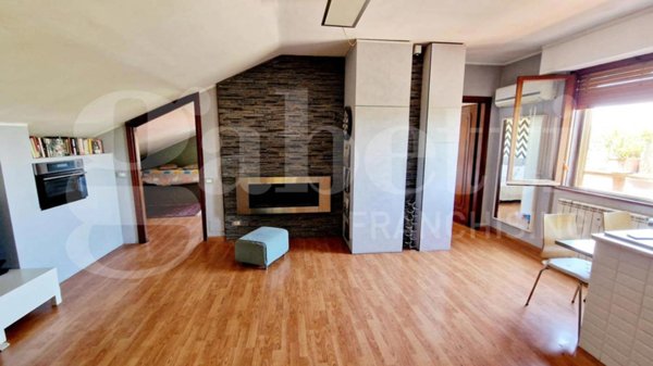 appartamento in vendita a Roma in zona Torrione Cerquetta