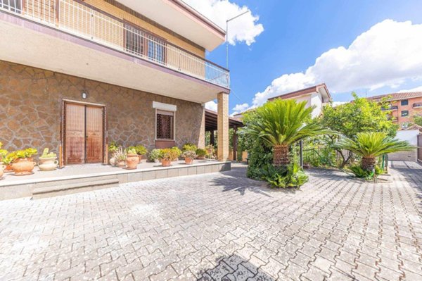 appartamento in vendita a Roma in zona Casal Morena