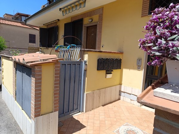 appartamento in vendita a Roma in zona Finocchio