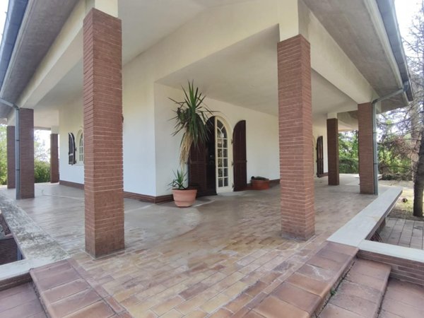 casa indipendente in vendita a Roma in zona Valle Santa