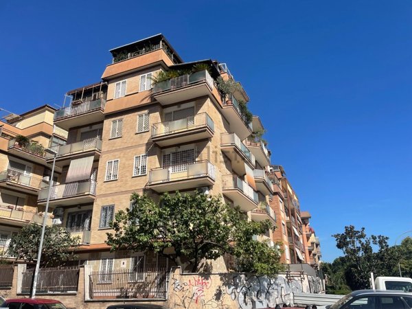 appartamento in vendita a Roma in zona Monte Sacro/Talenti