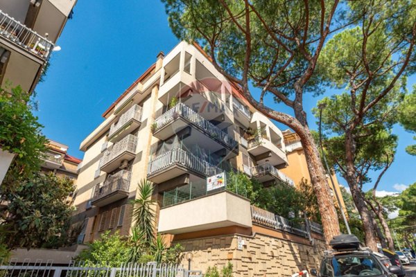 appartamento in vendita a Roma in zona Monte Sacro/Talenti