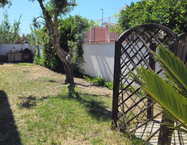 casa indipendente in vendita a Roma in zona Dragona/Bagnoletto