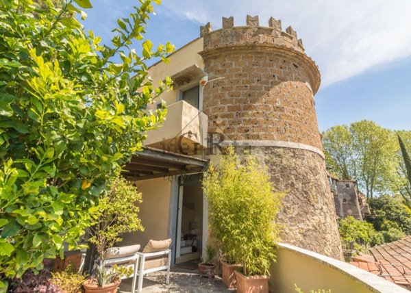 appartamento in vendita a Roma in zona Isola Farnese