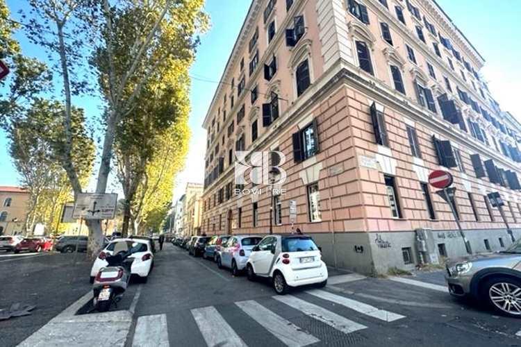 appartamento in vendita a Roma in zona Celio