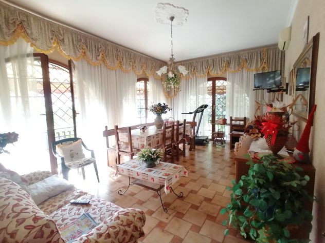 casa indipendente in vendita a Roma in zona Collatino