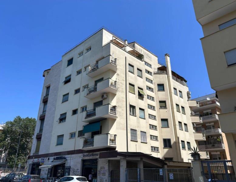 appartamento in vendita a Roma in zona Monte Sacro/Talenti