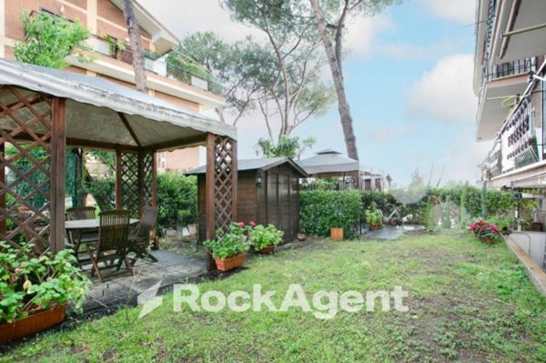 appartamento in vendita a Roma in zona Torre Gaia