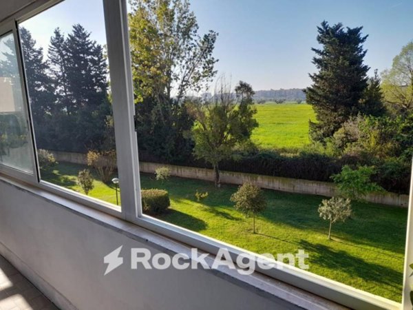 appartamento in vendita a Roma in zona Ardeatino