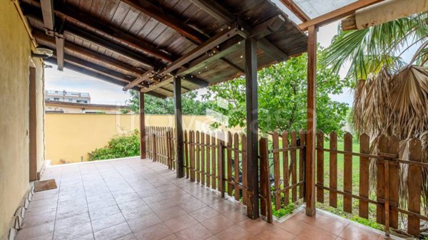 appartamento in vendita a Roma in zona Acilia