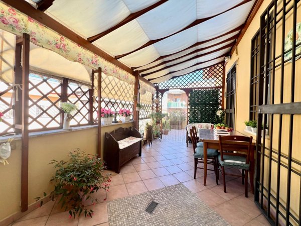 appartamento in vendita a Roma in zona Appio Claudio