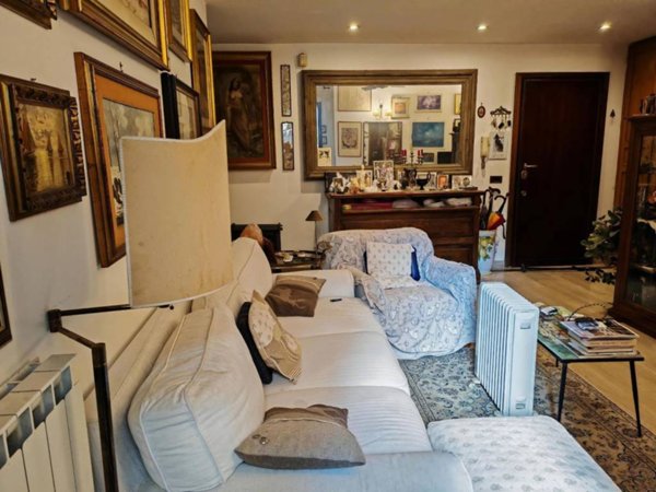 appartamento in vendita a Roma in zona Ardeatino