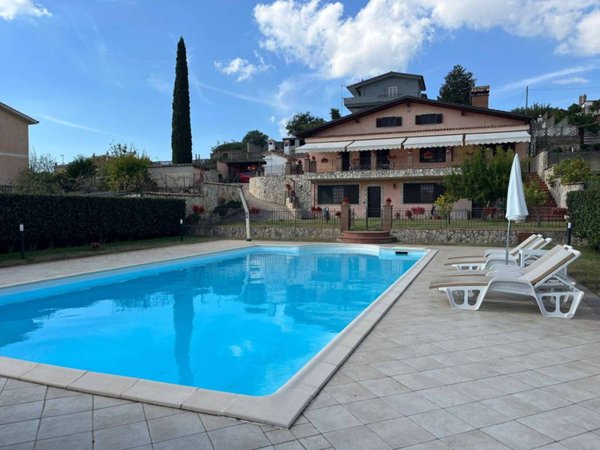 casa indipendente in vendita a Roma in zona Trigoria