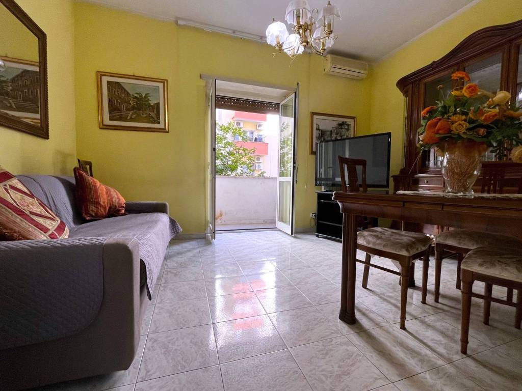 appartamento in vendita a Roma in zona Don Bosco