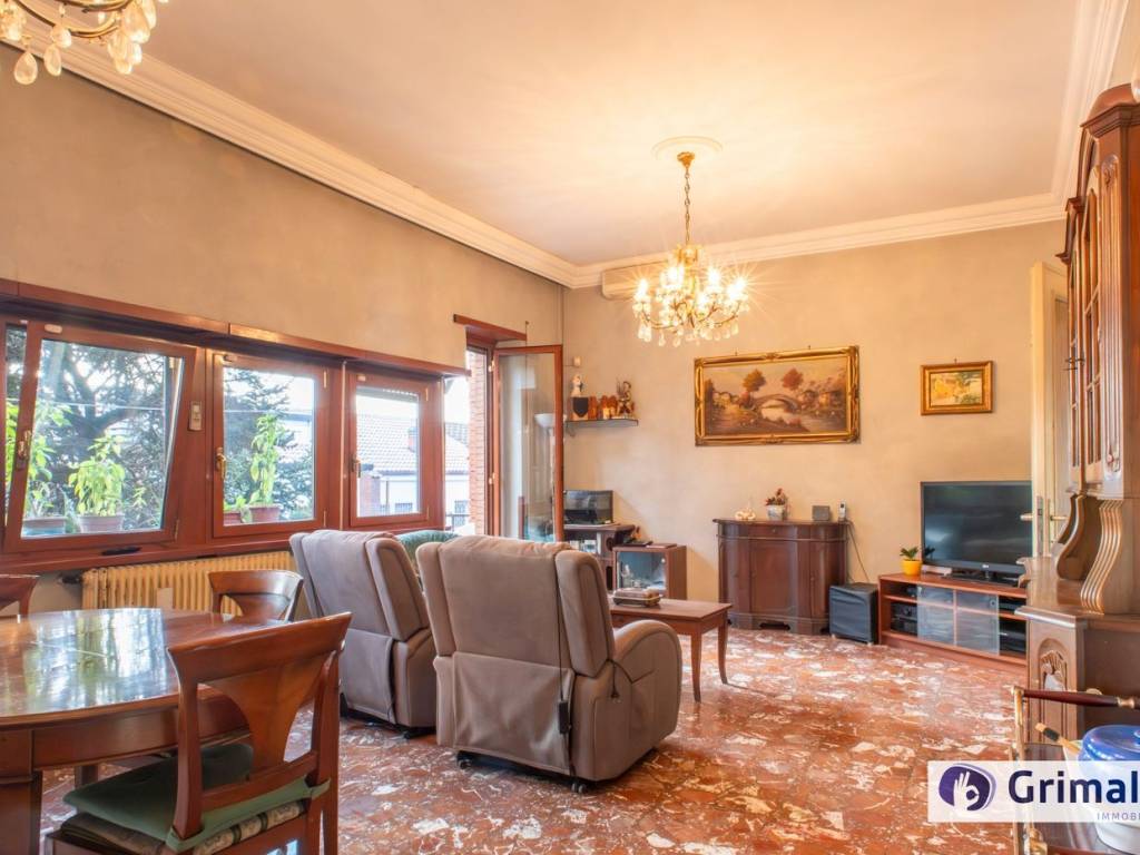 casa indipendente in vendita a Roma in zona Giuliano Dalmata