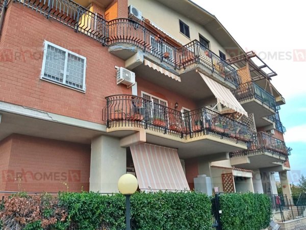 appartamento in vendita a Roma in zona Finocchio
