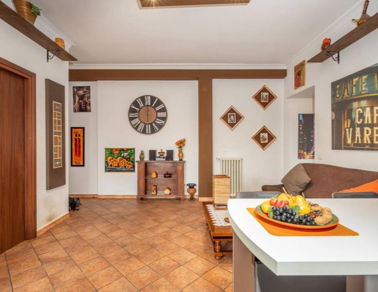 appartamento in vendita a Roma in zona Tor Bella Monaca