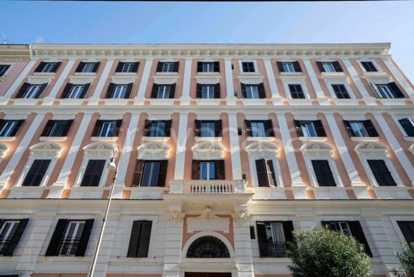 appartamento in vendita a Roma in zona Rione Monti/Campitelli