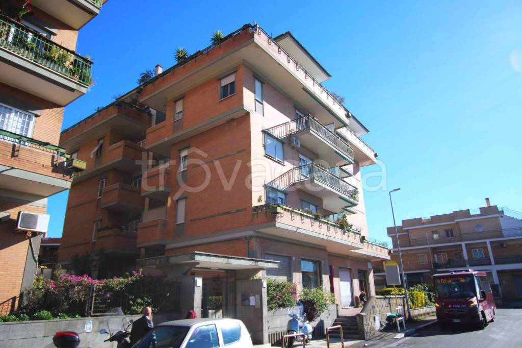 appartamento in vendita a Roma in zona Aurelio